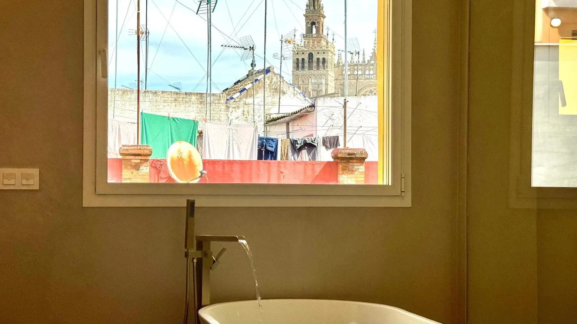 Apartment Luxury Cathedral Views In Seville
